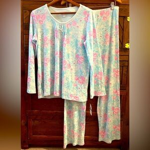 NWT Miss Elaine size Large Aqua Lavander Floral Pajama Set